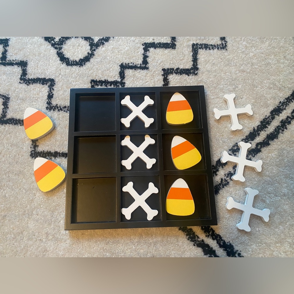 Adams & Co Halloween Tic Tac Toe Decoration and Game